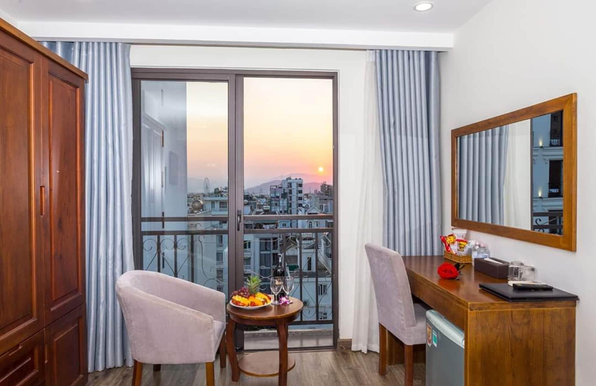Royal Charm Hotel Đà Nẵng